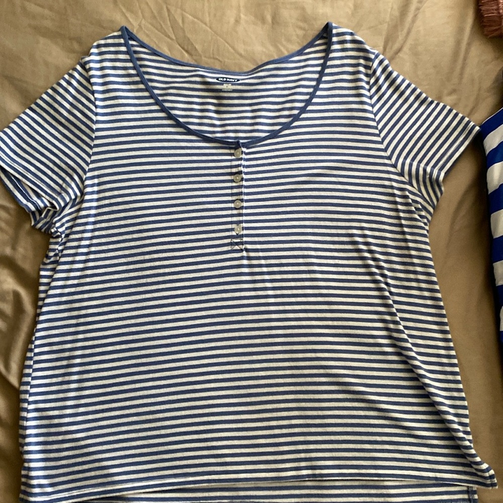 Old Navy, blue and white striped T shirt, size XL slim fit